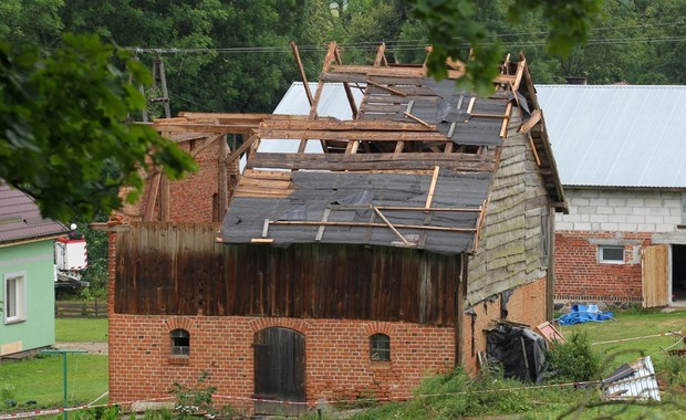 Po burzach brakowało prądu w wielu domach na Mazowszu. Awarię już usunięto