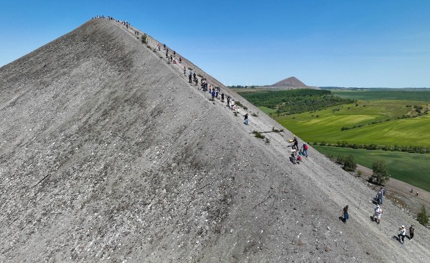 Po co jechać do Egiptu? Piramidy są u naszych sąsiadów