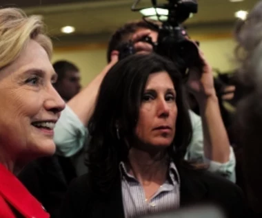 Po debacie prezydenckiej notowania Hillary Clinton poszybowały w górę