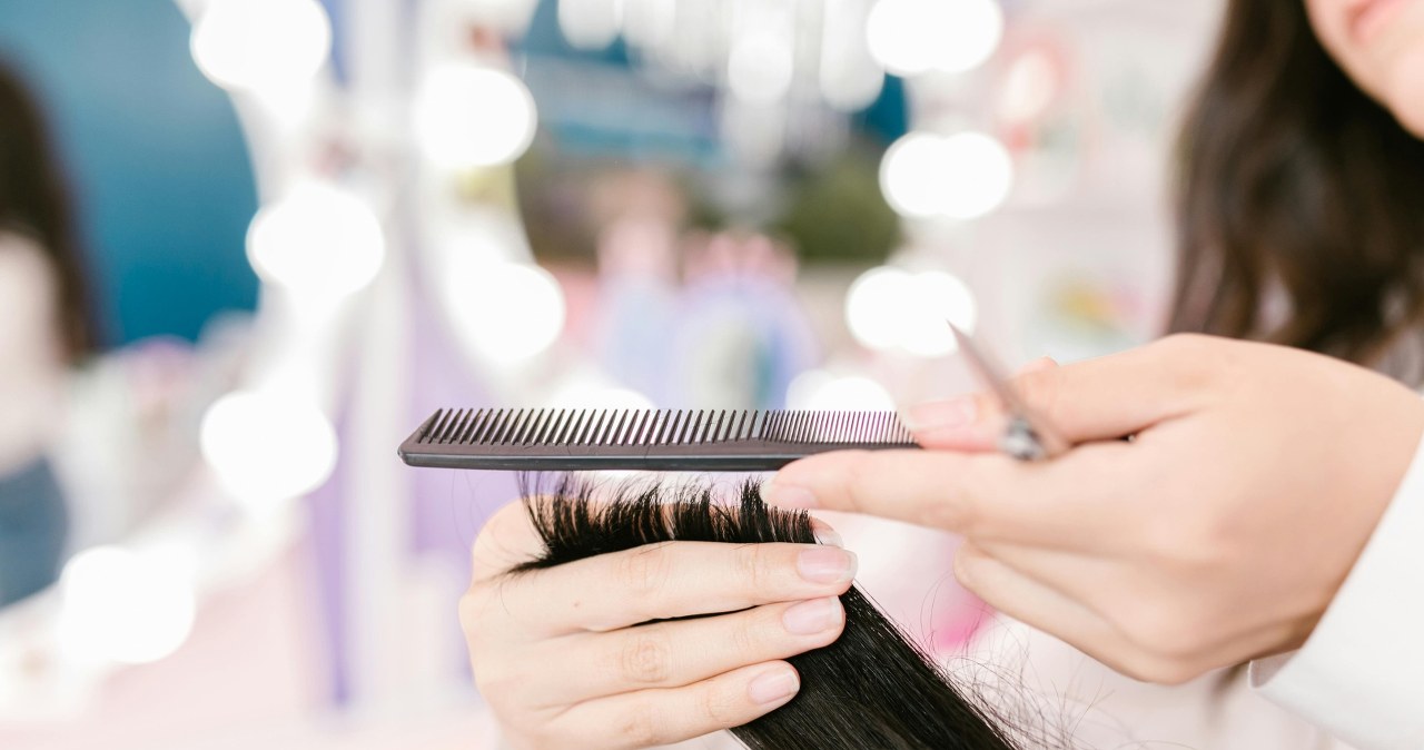 Po grzywkę widmo najlepiej pójść do sprawdzonego fryzjera /RDNE Stock project /pexels.com