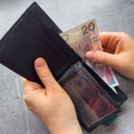 Po jakim czasie od zarejestrowania wypłacany jest zasiłek dla bezrobotnych? Zasady w 2026 roku 