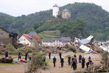 Po katastrofalnych powodziach w Niemczech tysiąc osób poszukiwanych
