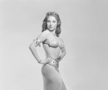 Po kilku latach występów w brytyjskich obrazach wytwórnia 20th Century Fox postanowiła podpisać z nią kontrakt jako odpowiedź na gwiazdę studia MGM - Elisabeth Taylor. Collins wzięła nawet udział w zdjęciach próbnych do "Cleopatry", ale tytułową rolę ostatecznie powierzono Taylor. W 1955 roku Collins zadebiutowała w Hollywood w filmie Howarda Hawksa "Land of the Pharaohs". 