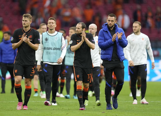 Po meczu Holendrzy podziękowali fanom za wsparcie /PETER DEJONG / POOL /PAP/EPA