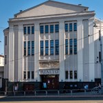 ​Po miesiącach prac konserwatorskich Kinoteatr Rialto odsłania nową fasadę