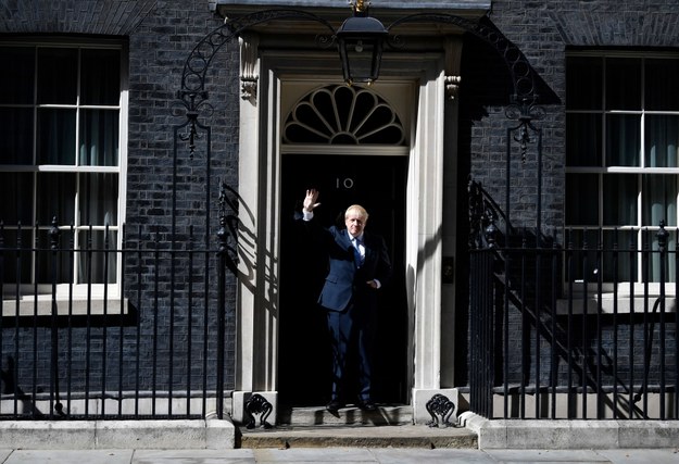Po odebraniu formalnej nominacji na to stanowisko z rąk królowej Elżbiety II, 55-letni Boris Johnson został w środę nowym premierem Wielkiej Brytanii /NEIL HALL /PAP/EPA