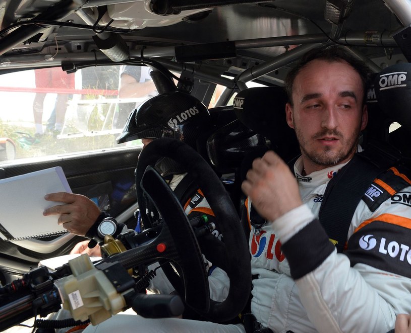 Po odejściu z WRC Kubica wciąż szuka dla siebie miejsca w świiecie motosportu /AFP