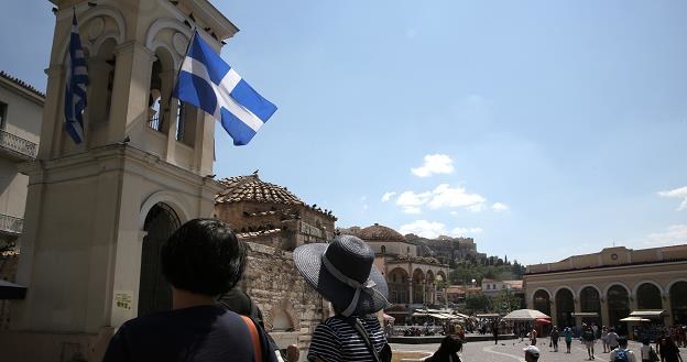 Po ośmiu latach Grecja wychodzi  z programów kredytowych /EPA