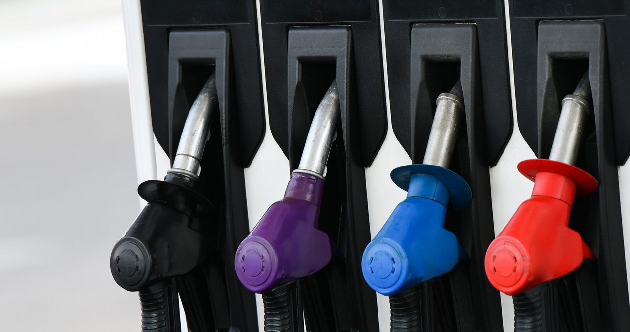 Po ostatnich znaczących podwyżkach cen paliw w hurcie podrożały również paliwa na stacjach /123RF/PICSEL