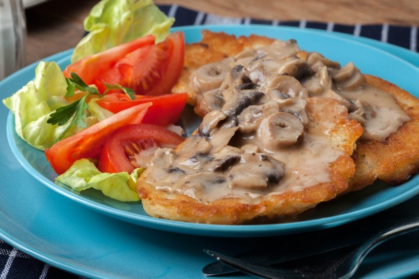 Po placki z tego przepisu domownicy ustawiają się w kolejce. Wychodzą złociste i chrupiące