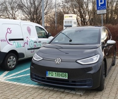 Po Polsce jeździ 9214 aut elektrycznych