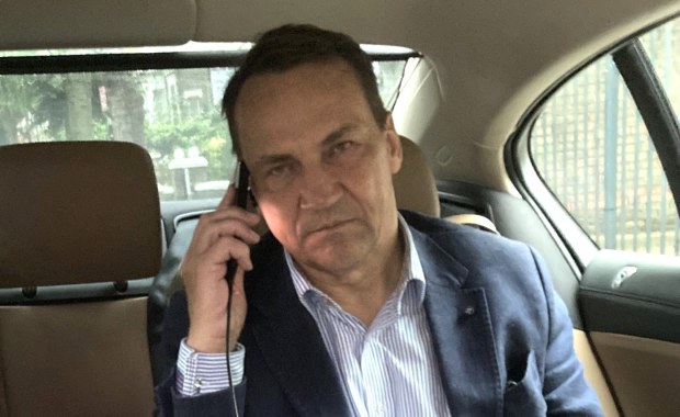 "Po polsku, na znak szacunku". Pierwsza rozmowa Sikorskiego z nowym szefem MSZ Ukrainy