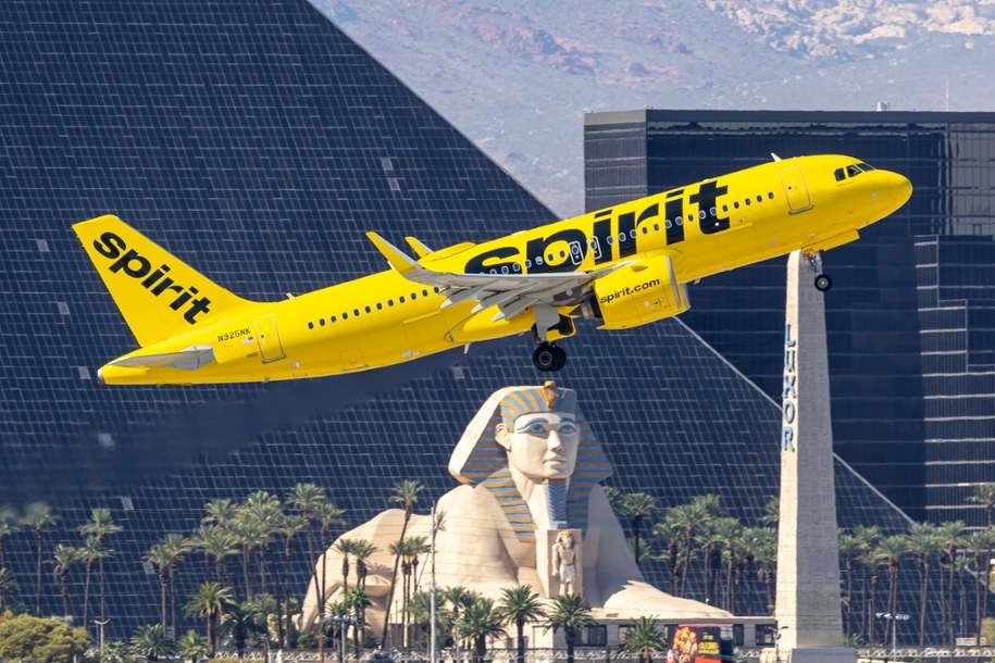Po ponad trzech dekadach linie lotnicze Spirit Airlines, znane z niskich cen i charakterystycznych żółtych samolotów, zakończyły działalność