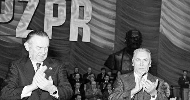 Po prawej I sekretarz KC PZPR Edward Gierek, po lewej Piotr Jaroszewicz, premier PRL /Muzeum Niepodległości /East News