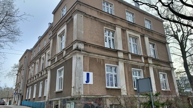 Po prawie 2 miesiącach działania szpital zamyka punkt konsultacyjny dla uchodźców /Szpital Wojewódzki w Szczecinie /