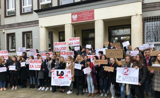 Po protestach prezydent wstrzymuje reorganizację szkół w Jaworznie