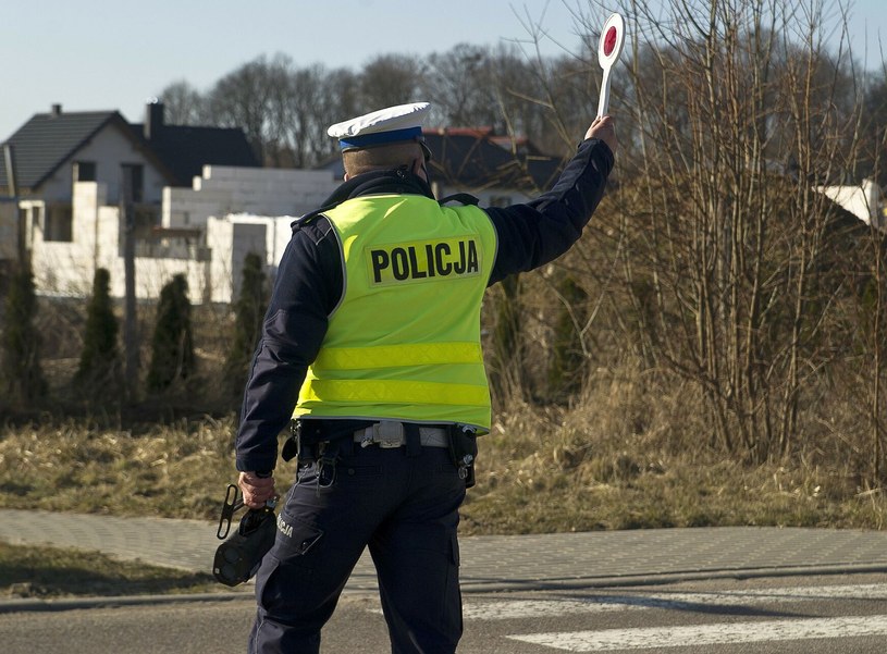 Po przekroczeniu 24 punktów karnych kierowca nie straci prawa jazdy? Wraca pomysł przymusowych szkoleń /Stanisław Bielski/Reporter /Agencja SE/East News