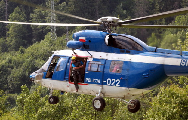 Po rannego poleciał helikopter z ratownikami /PAP/Grzegorz Momot /PAP