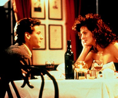 Po raz pierwszy stanęła przed kamerami w 1986 roku u boku swojego brata Erica w dramacie "Blood Red". Film trafił jednak na ekrany dopiero dwa lata później. Wcześniej widzowie mogli zobaczyć młodą aktorkę m.in. w komedii "Mystic Pizza" (na zdjęciu), w której udowodniła, że ma spory potencjał. 