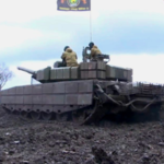 Po raz pierwszy zdobyli „nowy” czołg Rosjan. Zaskakuje uwstecznieniem