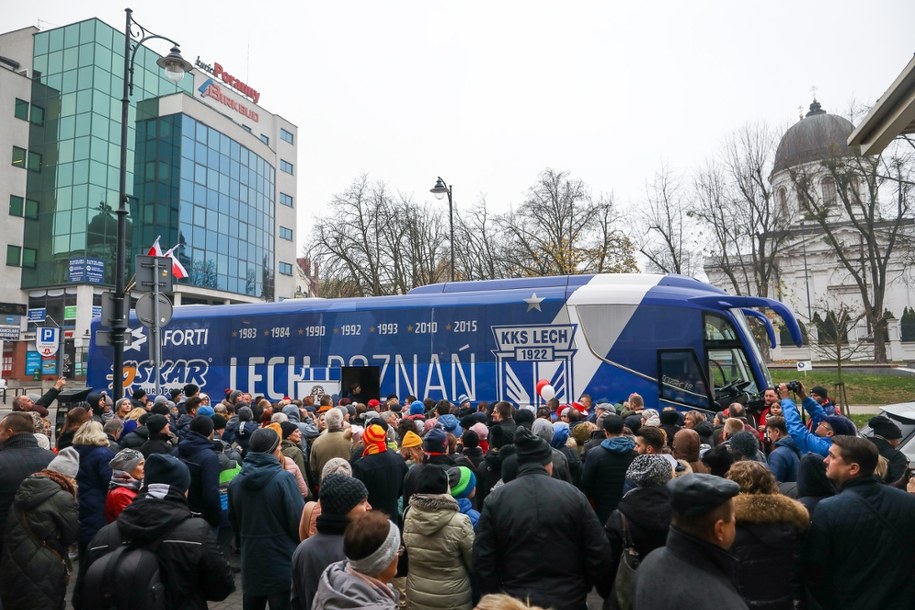 Po rogale zgłosiło się w sumie tysiąc osób /Mateusz Chłystun /RMF FM