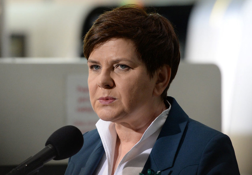 Po słowach minister Anny Streżyńskiej premier Beata Szydło zwołała spotkanie członków rządu /Piotr Polak /PAP