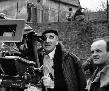 Po sukcesie "Krzyżaków" Aleksander Ford zrealizował w Polsce jeszcze tylko jeden film - "Ostatni dzień wolności" (1964) z głównymi rolami Tadeusza Łomnickiego i Beaty Tyszkiewicz.

W 1968 roku, wskutek antysemickiej nagonki, został zmuszony do opuszczenia ojczyzny. Wcześniej wstrzymano realizację jego filmu "Doktor Korczak" oraz rozwiązano prowadzony przez niego Zespół Studio. Po przymusowej emigracji Forda wprowadzono zakaz wymieniania jego nazwiska w mediach.