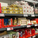 Po świętach ceny lecą w dół. W Dealz wszystkie dekoracje i słodycze nawet 70% taniej