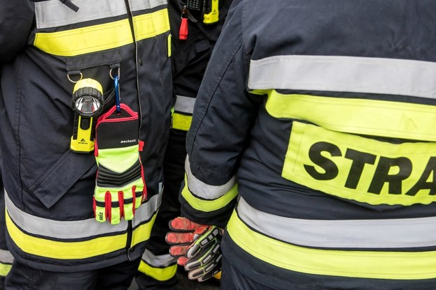 Po wejściu do mieszkania strażacy stwierdzili wysokie stężenie tlenku węgla. /PAP/Paweł Jaskółka /PAP/EPA