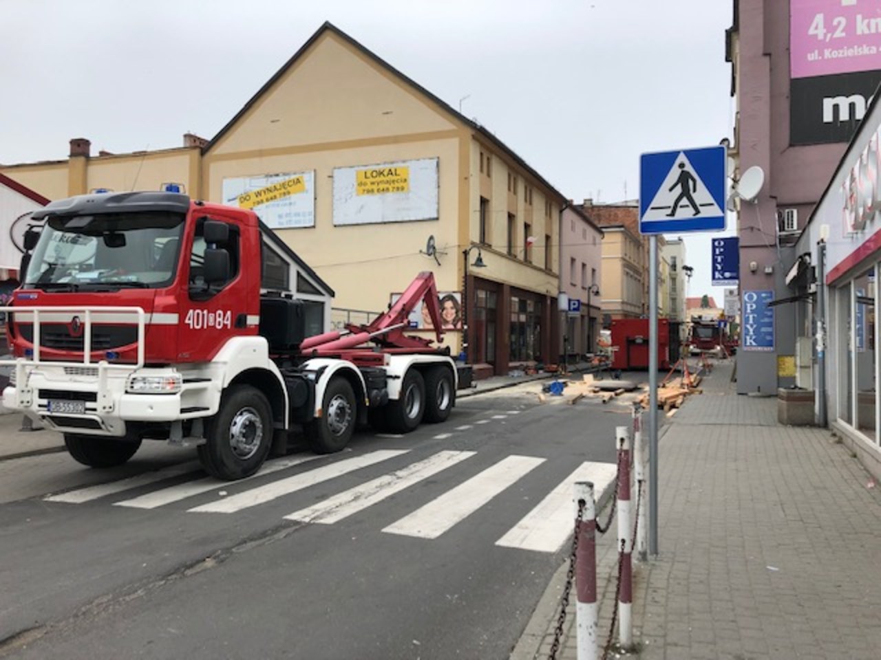 Po wybuchu w kamienicy w Kędzierzynie-Koźlu: Pod gruzami nikogo nie znaleziono 