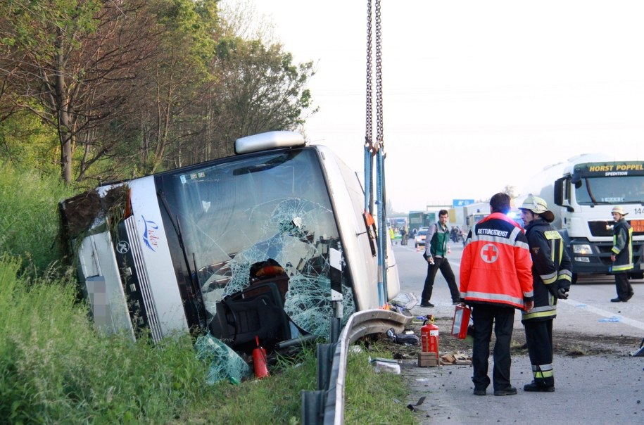 Po wypadku autostrada A9 przez wiele godzin była zamknięta /HEINZ REISS /PAP/EPA
