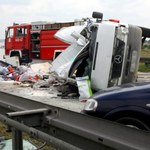 Po wypadku na A4. Policja szuka kierowców z kamerami