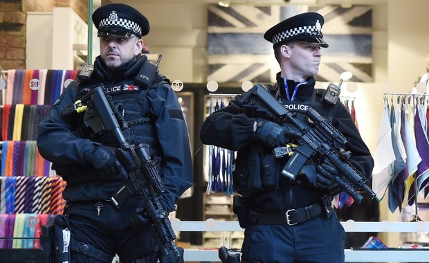 Po zamachach w Paryżu i Brukseli: Brytyjczycy zatrzymali 5 podejrzanych o szykowanie nowych zamachów