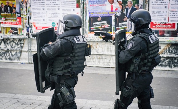 Po zamachach w Paryżu zwolniono 7 z 8 zatrzymanych osób w Saint-Denis