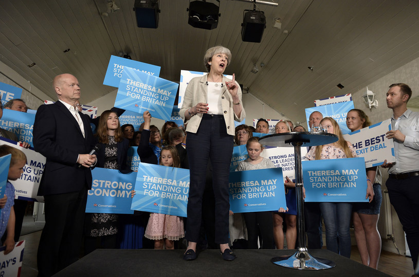 Po zamachu w Londynie Partia Konserwatywna zawiesza kampanię wyborczą /HANNAH MCKAY /AFP