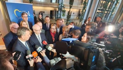 PO zapowiada skargę na decyzję ws. portretów europosłów na szubienicach