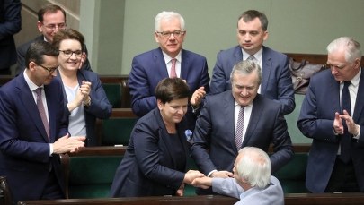 PO zapowiada zawiadomienie prokuratury ws. nagród w rządzie 