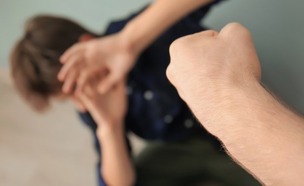 Pobicie 16-latka w parku. Wiek zatrzymanych bulwersuje