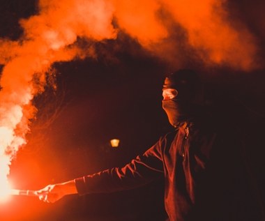 Pobicie hiszpańskich kibiców. Jest decyzja ws. funkcjonariuszki SW