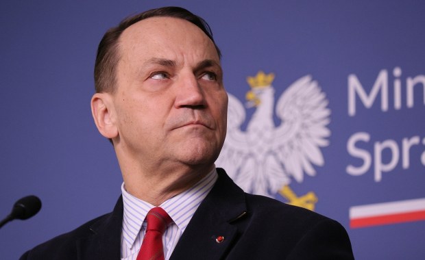 "Pobierać opłatę". Szef MSZ chce zmian przepisów ws. ewakuacji