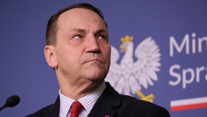 "Pobierać opłatę". Szef MSZ chce zmian przepisów ws. ewakuacji