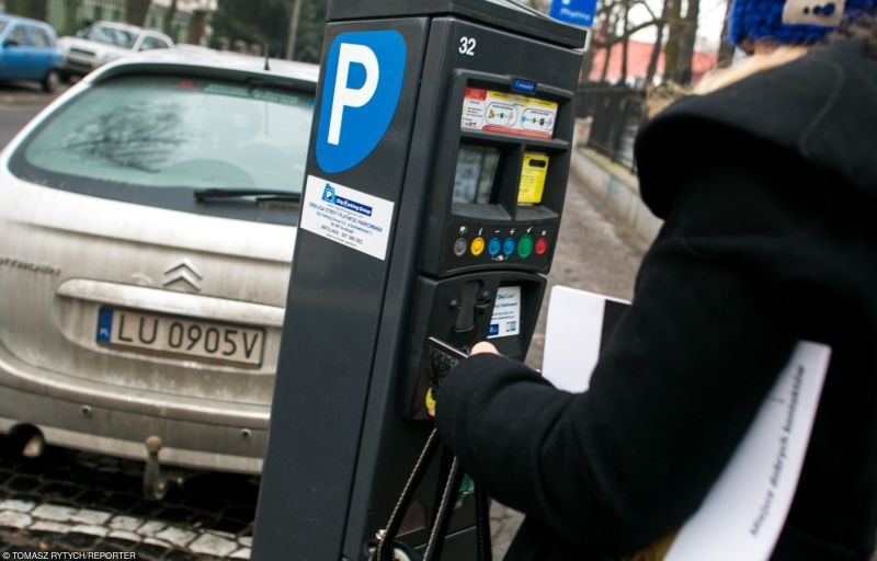Pobieranie opłat za parkowanie w soboty jest legalne /Tomasz RYTYCH /Reporter