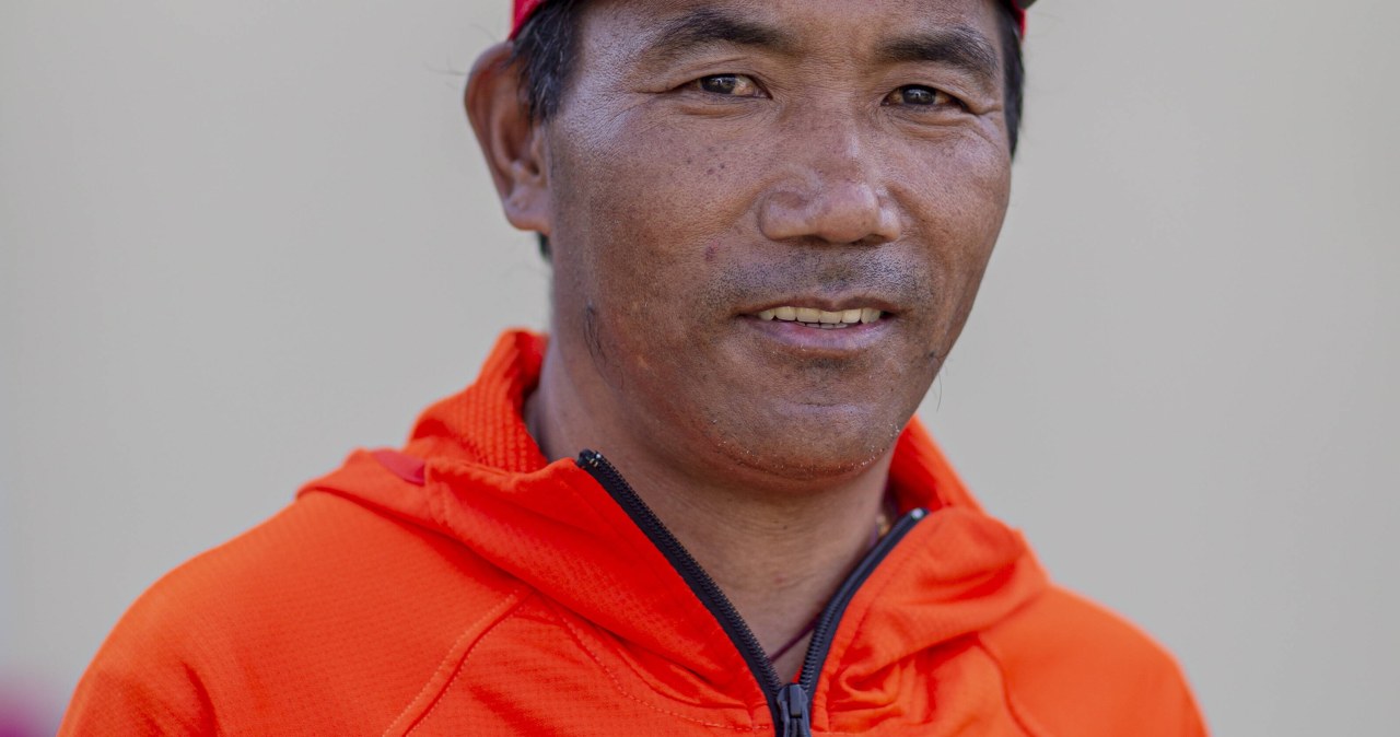Pobił rekord wejść na Mount Everest. Był 26. razy na "dachu świata"