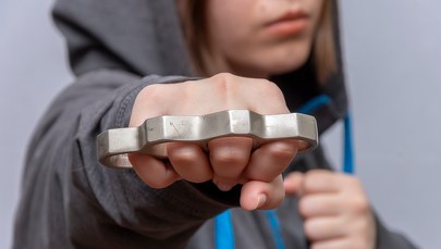 Pobita 16-letnia dziewczynka. Policja zatrzymała dwie nastolatki