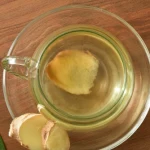 Pobudź wzrost włosów wcierką z imbiru. Rozgrzeje, przyspieszy wzrost i odżywi