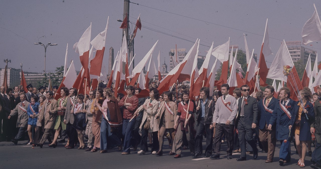 Pochód 1 maja 1969 roku w Warszawie /Z archiwum Narodowego Archiwum Cyfrowego