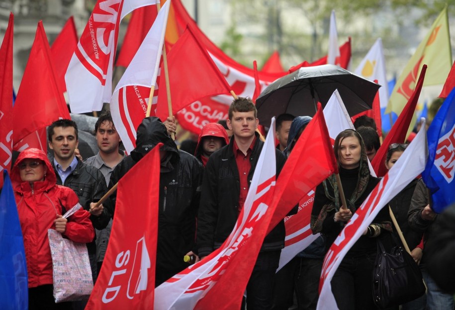 Pochód w Warszawie organizowany przez Ogólnopolskie Porozumienie Związków Zawodowych /Grzegorz Jakubowski /PAP