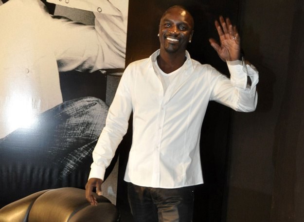 Pochodzący z Senegalu Akon wspiera młodych mieszkańców Afryki /arch. AFP