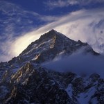 Pochowani w niebie: Dramatyczna ucieczka ze szczytu K2
