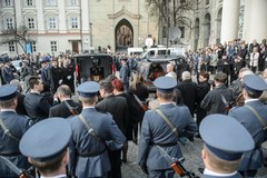 Pochowano dwóch Polaków, którzy zginęli w zamachu w Tunezji